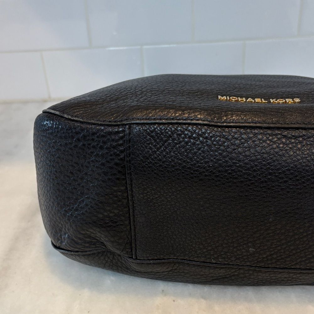 Michael Kors Black Pebbled Leather Shoulder Bag with Gold Hardware - Picture 8 of 16